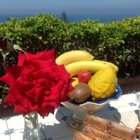 La Terrazzina Sul Tramonto Acomodação com café da manhã Forio di Ischia Exterior foto
