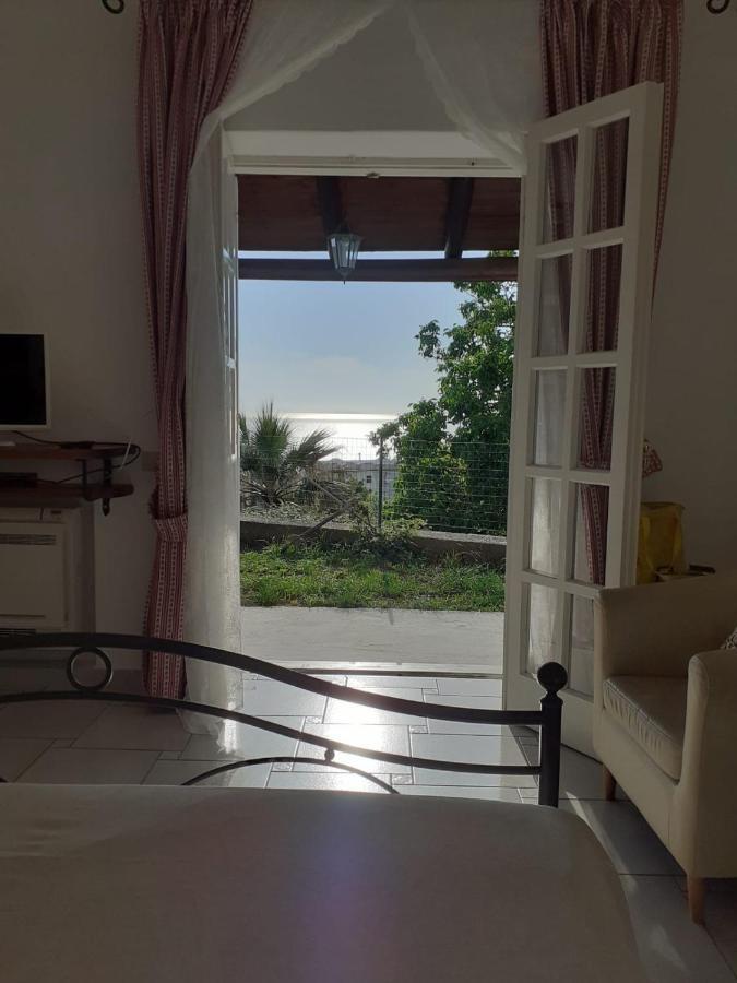 La Terrazzina Sul Tramonto Acomodação com café da manhã Forio di Ischia Exterior foto