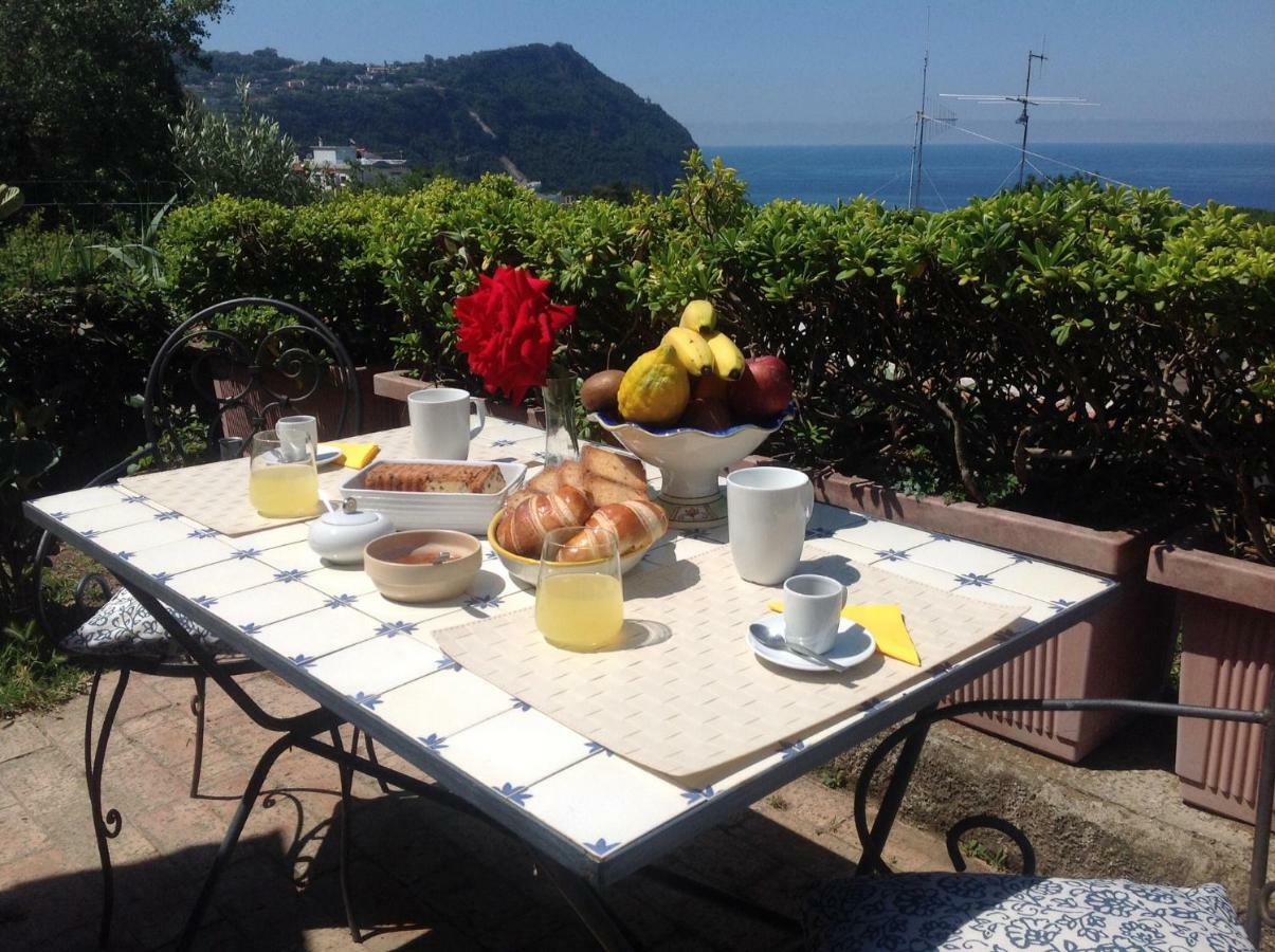 La Terrazzina Sul Tramonto Acomodação com café da manhã Forio di Ischia Exterior foto