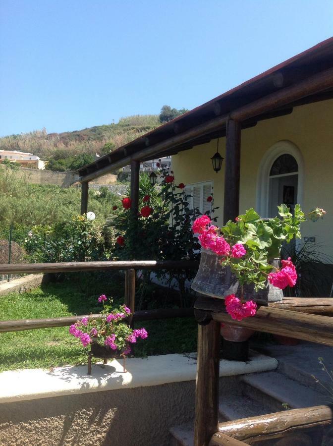 La Terrazzina Sul Tramonto Acomodação com café da manhã Forio di Ischia Exterior foto