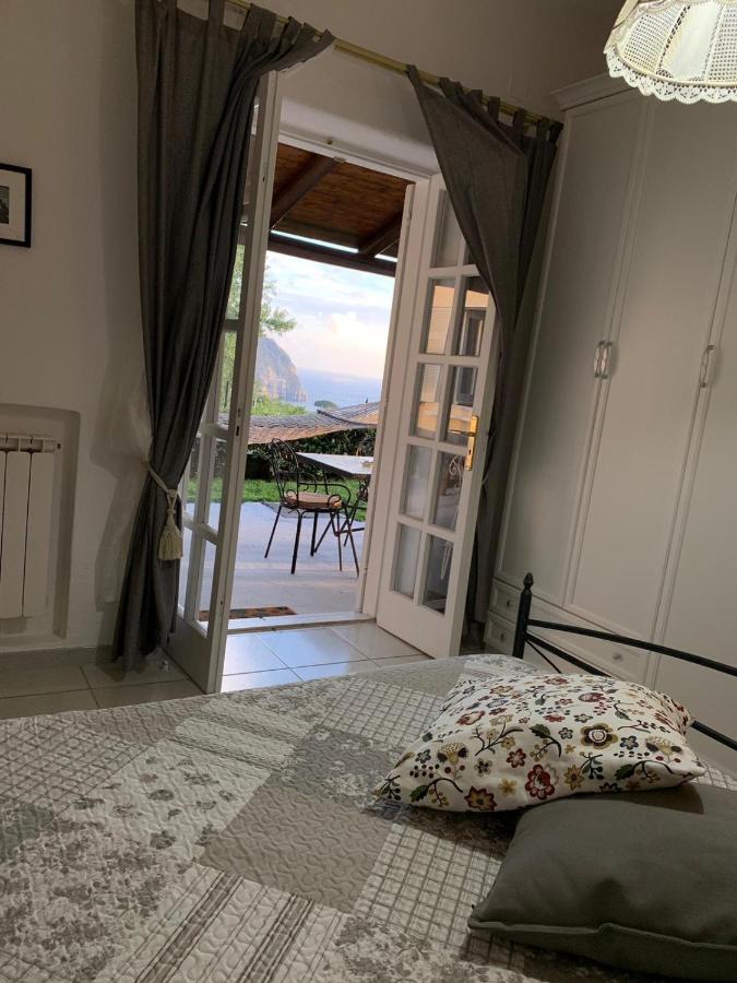 La Terrazzina Sul Tramonto Acomodação com café da manhã Forio di Ischia Exterior foto